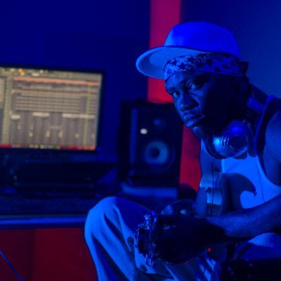 🎧 Music Producer | Beatmaker | Thespian
🎶 Crafting next-level sounds
🌍 Collabs with artists worldwide
📩 DM for bookings & inquiries.