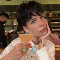 zumra (@tragicrows) 's Twitter Profile