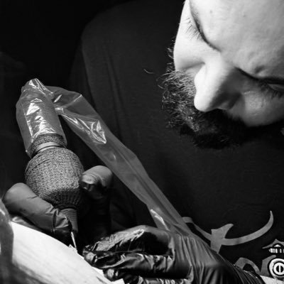 mimtatt's profile picture. |تتوآرتیست از سال ۲۰۱۱|  طراحی اختصاصی| تهران| کمی جواهرساز| پاپای گولاها |«داستانِ من، از دستانم جوانه میزند.»