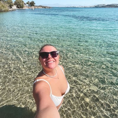 Minnesotan living in the UK, trying my best to sustainably explore the world. Follow along for advice and tips on how to travel smarter and more responsibly!