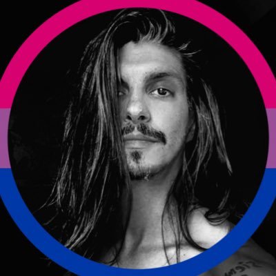 MilioLombardo's profile picture. αudıovısuαl lover 📽 musıc ıs the αnsɯer 🎶 🏳️‍🌈 🇦🇷