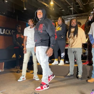 IG: @StoriStJames #OnsiteBattleLeague #iBattle #GTX 1 half of #TeamCookBook / co-host of @StoveTopics I like candles from @TreasureNookRT #BigUpstate #585 💪🏾