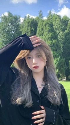 alingflora's profile picture. 