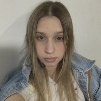 G A B I (@bloommgabriella) 's Twitter Profile