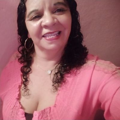 AlciraG15662729's profile picture. orgullosa Madre y abuela 🌹 Hincha de Nacional y Aguada❤️
