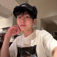 하 (@3erty29) 's Twitter Profile