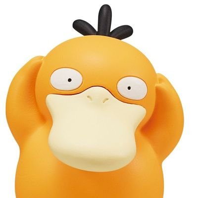 稀に木の棒を投げる自称変なゆきだるま。周りの人の優しさと美味しい食べ物で緩く生きている。最近は、ゆるくコスプレしながらクオリティ高いコスプレイヤーを見るのが好き。
