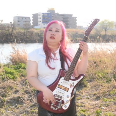 中一の春、GO!GO!7188をきっかけにバンド始めました。ライブハウスが好き。みんなで作るあの空間が愛おしい。私とあなたの為に。バンド垢@NaramichiwithD🎸趣味はゲーム🎮と料理🍻です🙋♀️✨