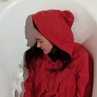 Caperucita la más roja (@caperucita_nft) 's Twitter Profile