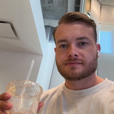maxascolani's profile picture. 🇪🇺 Brain, 🇺🇸 Dream | @ewaitco founder | Current MSc @ USC IYA | ex-Amazon