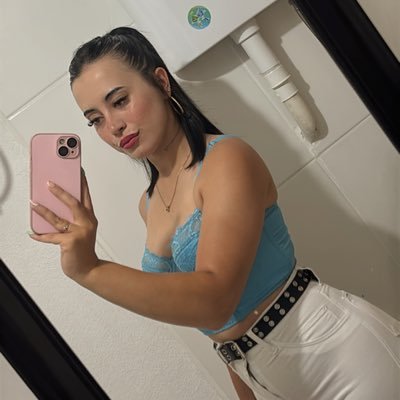 belulorenzo18's profile picture. Te vas a sanar, no va a ser el tiempo, ni tampoco otra persona, vas a ser vos, cuando empieces a amarte.🖤 libriana♎. Instagram:beluloreenzo