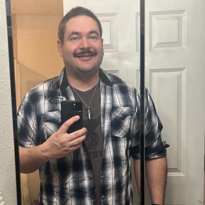 DeafDeal3r's profile picture. corrections officer Michigander who loves softball and gaming, striving to inspire people everyday!