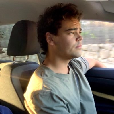 ferscardo's profile picture. Give back. https://t.co/mjy5iI1tob                  https://t.co/W0JLBDv4jh