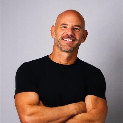 durandondemand's profile picture. 💼 9-Figure Founder, Award-Winning CEO, Author
🌟 Exec Chairman at Best Version Media
🚀 Influence Mastery
🏆 Sell More. Lead Better. Get that Promotion.