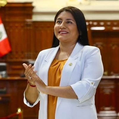 Congresista por la heroica región de Tacna | Presidenta de la Comisión Especial Multipartidaria de Protección a la Infancia | Arquitecta | Madre