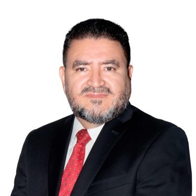 Abogado 100% UNAM, Servicios, Telecomunicaciones. Demócrata y progresista. Gusto leer, música y Cruz Azul. Los tweets son personales
