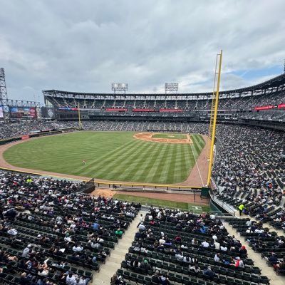 Fan account. I’m the scoreboard at Guaranteed Rate Field! I love fireworks, homers and White Sox victories! BOOM!