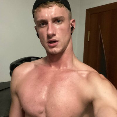Big-dicked bottom ready to make you beg for more. Watch me tease, play, and take it deep just for you. Сheck my OnlyFans if u r up for a nice hard fuck😈