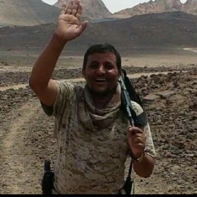 لا طائفية لا عنصرية لا مذهبية كلنا شعب واحد وصف واحد جمهوري من الساحل وتعز إلى مأرب ومن المهرة حتى صعدة.