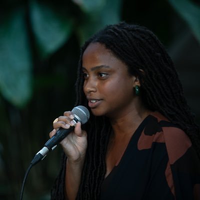 Jornalista. Repórter na @pontejornalismo l antes no @ND_mais_ e @portalnsctotal | autora de O guia de receitas manezinhas