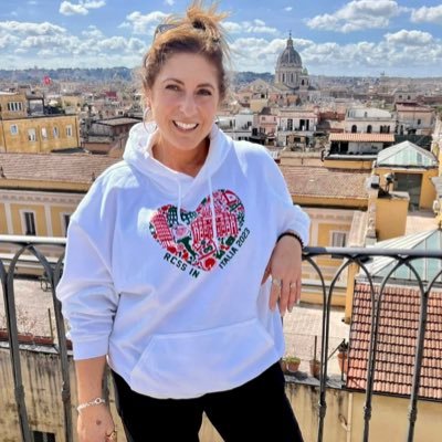 stellapaola5's profile picture. 💚 Life-long learner 🤍Dedicated, retired educator ❤️ La vita è davvero bella