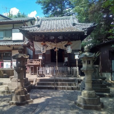 metal_denture's profile picture. 突然のフォローご容赦下さいませ。現在、当神社は係争中の被告らによって境内の鍵を破壊交換され、占有・私物化されております。占有者から八景天祖神社を奪還すべく宮司一同、身命を賭して善処しております。小生は #八景天祖神社総代 、#大森八景坂地区まちづくり協議会推進委員 の義歯職人兼トレーナー、HR/HM愛好家でございます。