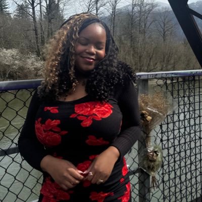 producer, director, and sound mixer 🎬🎛️ | co-founder of edgewood films 🎞️ | MOUSESHROOMS OUT NOW! 👇🏾