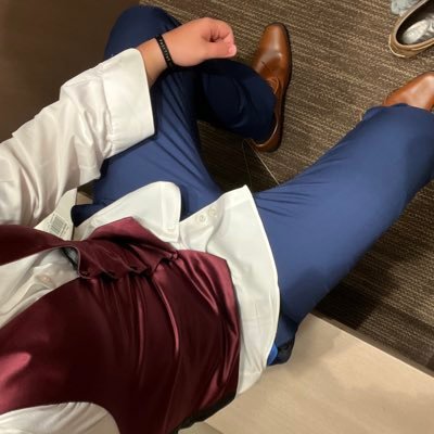 nsfwfindomboy's profile picture. 19,straight// sph,ballbusting,femdom,nsfwt