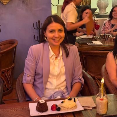JeyJesi's profile picture. Médico. Psychiatry 🧠. Fito el 🐶de mi vida. Agradecí… Y llegaste tú 💛🇨🇴