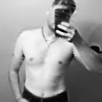 Hola bienvenido a mi perfil: 3️⃣2️⃣ Latino 🇲🇽 Gay 🏳️🌈 Inter pasivo 🍆🍑 Harry potter fan 🪄 Solo Una cara bonita ☺️ Edición limitada ✨Gaymer👾