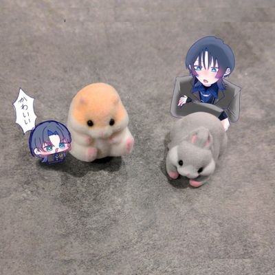 ホロライブ箱推し!
グッツを飾る場所確保のために一軒家を購入
完成住み始め5/15日
借金ニキと読んでくれると助かる!
3/24日グロッサーになりました✨
ホロライブReGLOSSはとてもいいぞぉ
🖋️現在青くんにどハマリ中💙