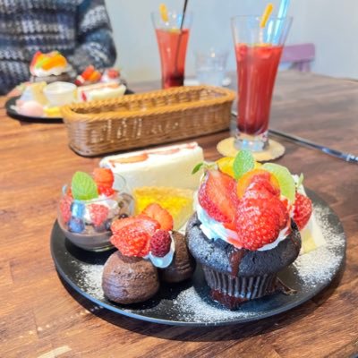 4年国教 (存在しない)お嬢様部 横市美術漫研 春からも横市 ロリータは至福! なにかをつくれ 登頂済 青ブタをようやく履修しました