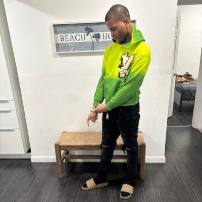 popmydoor's profile picture. #freedemmemberz🖐🏽 #longlivedaguyz🩸 melrose park🥀