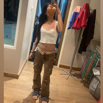 babyeggnog18's profile picture. Selling feet pics for sol lol but fr though