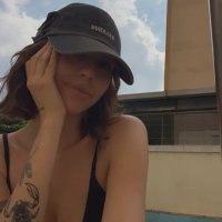 Mik (@mikajumps_) 's Twitter Profile