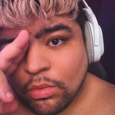 Latino 🌮🫓 | Gay 🌈 | Twitch Affiliate 🎮 | Dreaming of that Twitch Partner life 💫 Contact Email: GandalfTheGay94@Outlook.com