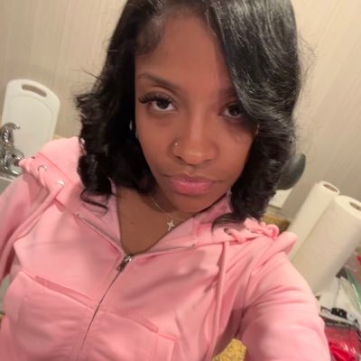 jasminnriveraa's profile picture. 1 of 99