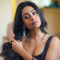 Roshni (@hotmilfrosh) 's Twitter Profile