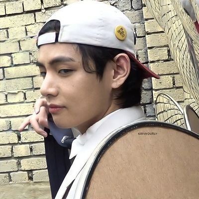 dvantaeg's profile picture. she/her. | tks | shipper, reader and ranted account. | ot7