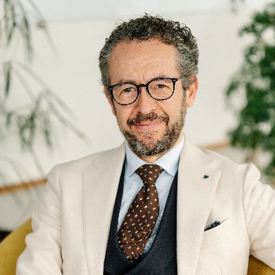 LCAMUNCOLI's profile picture. Communications specialist and journalist. Advocate of #Europe and its democratic values. Moral values are not an option. Tweets are my own.