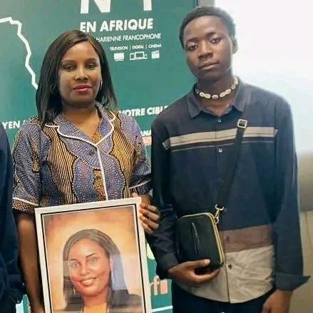 Israel_smoking's profile picture. Israël monsengo smoking artiste dessinateur, peintre, graphiste et étudiants à l'académie des beaux arts de Kinshasa