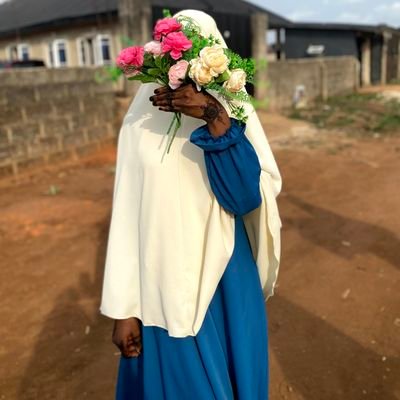 Nanaiysha3's profile picture. Striving muslimah ||Food scientist 😍||I love skincare✨||Product photographer 📷|| Real Madrid 🤞|| I SEW 🥰