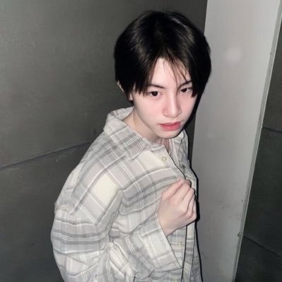 gnipnrae_'s profile picture. 