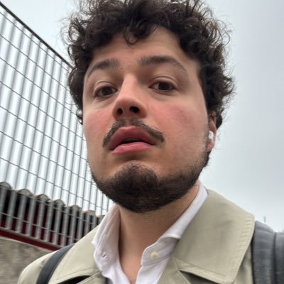 Giornalista, antifascista, buonista e altri “ista” che in questo momento non ricordo. Odio gli indifferenti.