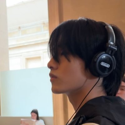 WlNNWlNN's profile picture. RP. Folktopia.