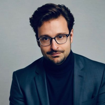 MarcoCastel's profile picture. Fixed income PM. Powerlifter.