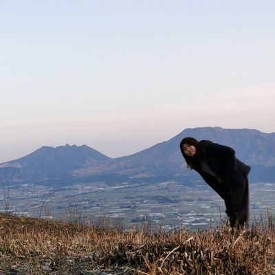 ライフワークは『旅をきっかけに、豊かさを巡らせる』。観光のその先を考えるひと。福岡→熊本/黒川温泉→福岡→海士町/Entô→熊本/黒川温泉。一棚古本店主。からだより先に頭を洗うひとが好きです。ライターと名乗りたい。17歳になる保護猫と暮らしています。