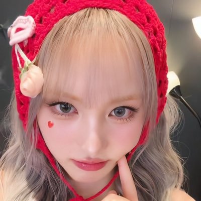 caitikatz's profile picture. meow! 🎧