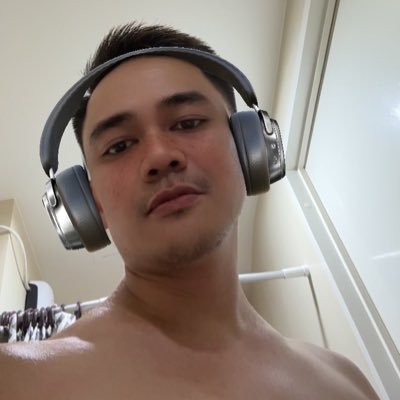 PoOeyBlued's profile picture. I still spoil myself eating peanut butter. Scorpio. @cuddly_pig 's Babu.