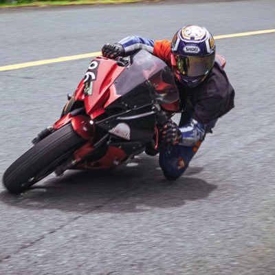 keichan_R6's profile picture. 酒飲んで身体健康にしろ！ 特級呪物      コーナーの曲がり方はマリオカートで覚えました